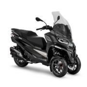 MP3 530 hpe Exclusive black piaggio motogroup.sk
