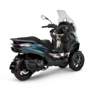 MP3 530 hpe Exclusive blue piaggio motogroup.sk 4