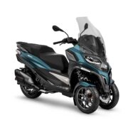 MP3 530 hpe Exclusive blue piaggio motogroup.sk