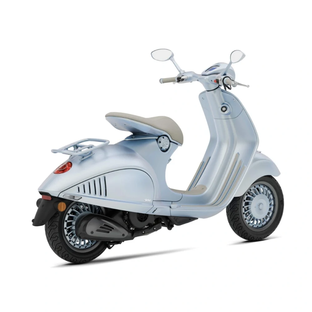 Vespa 946 Snake Motogroup 1