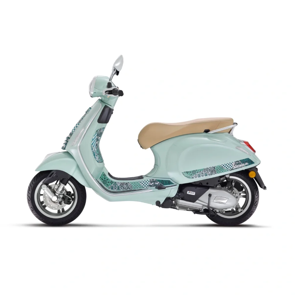 Vespa_Primavera_125_Batik_4
